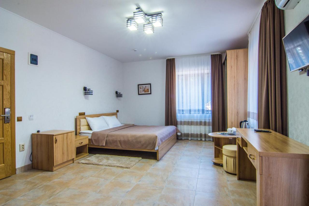 Hotel Мисливець В Комплексі "Сокіл" Susk Exterior foto